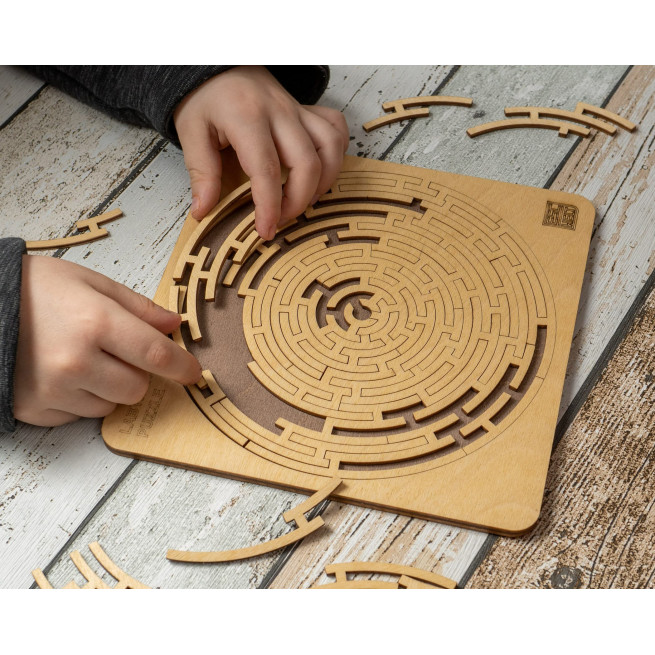 Bilder och foton av Labyrinth Puzzle. ESC WELT.